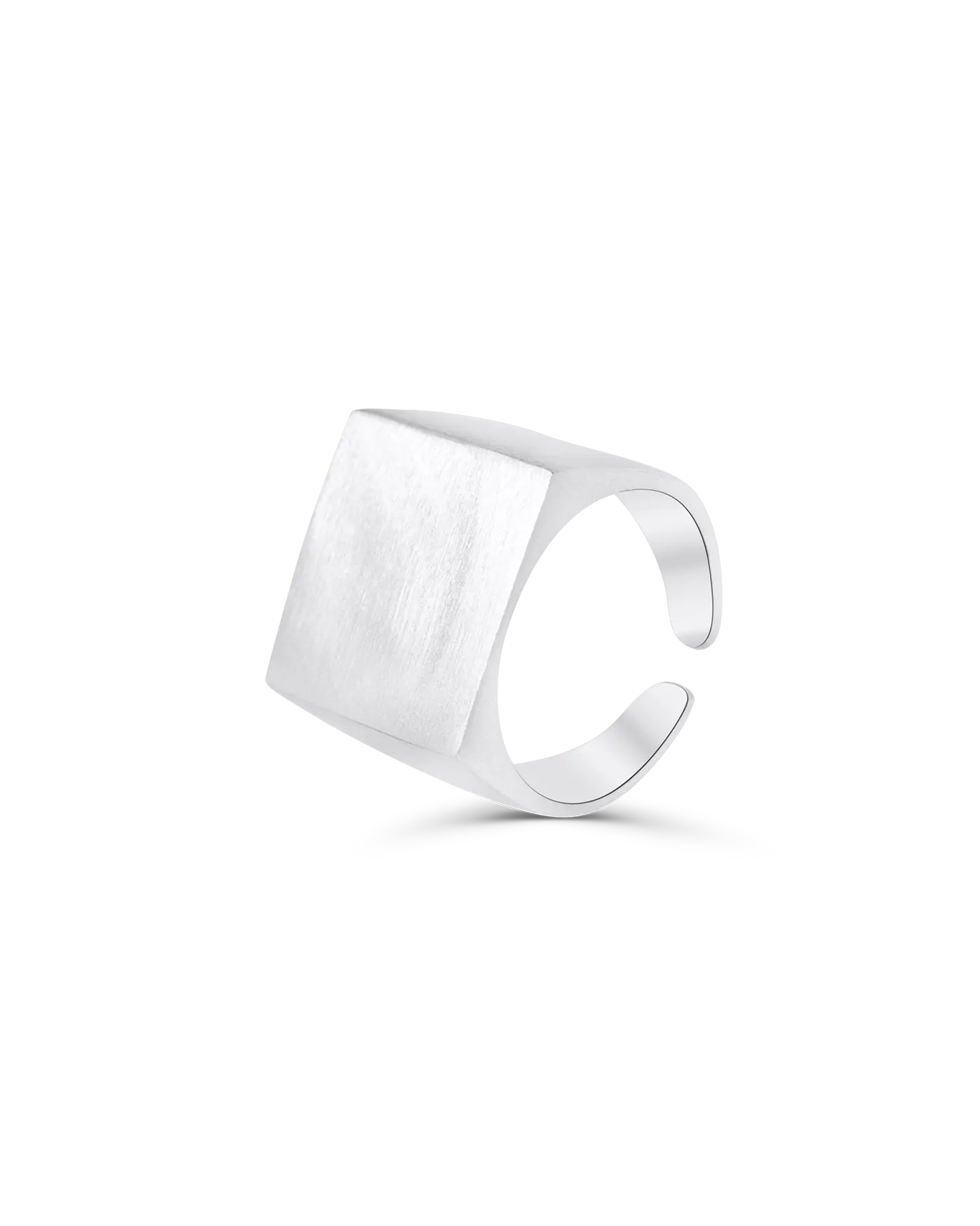 Masyvus sidabrinis ziedas reguliuojamo dydžio. Matinis paviršius, išskirtinis dizainas. Statement ring.